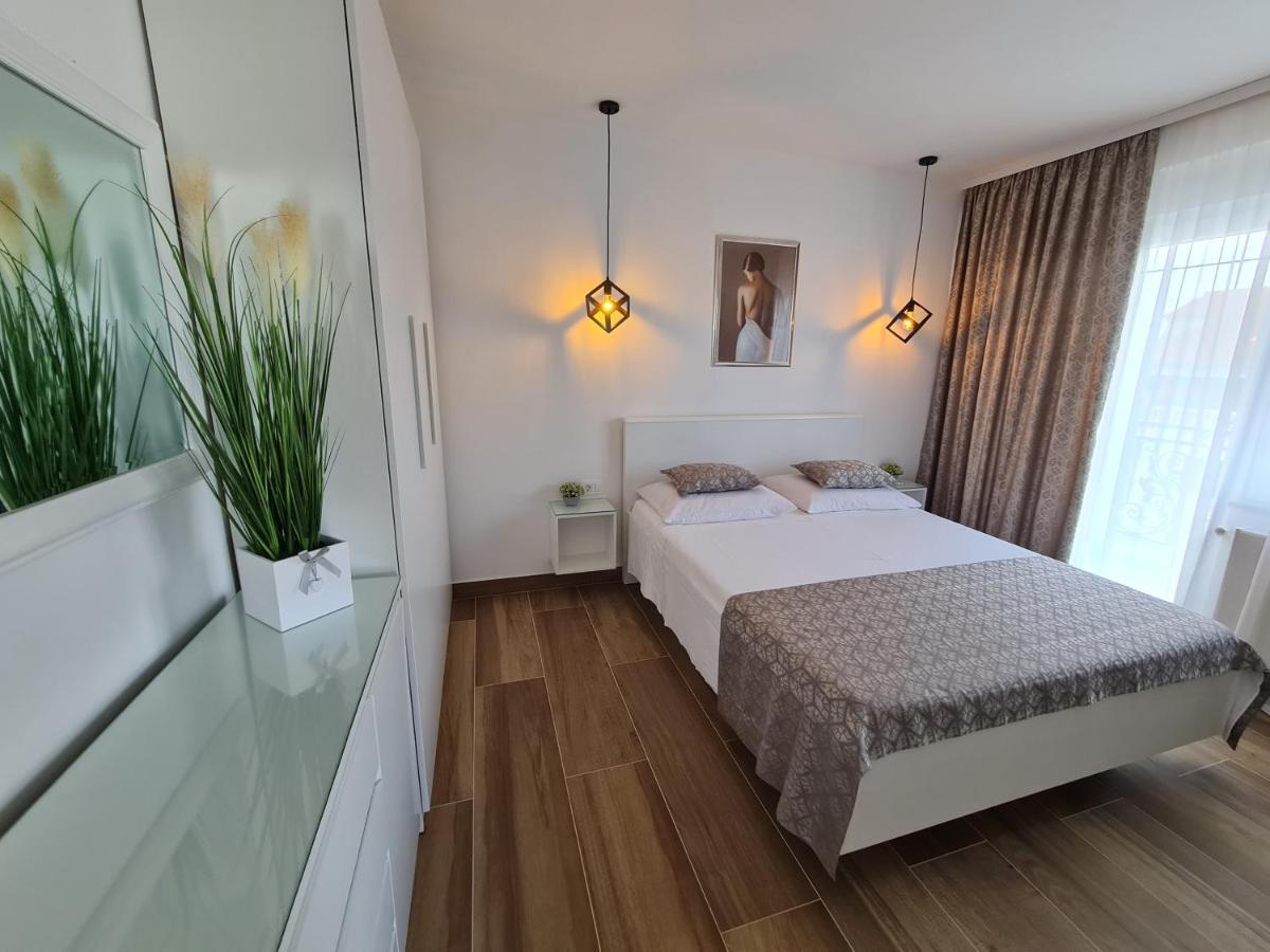Apartments Tonka Trogir Exteriör bild